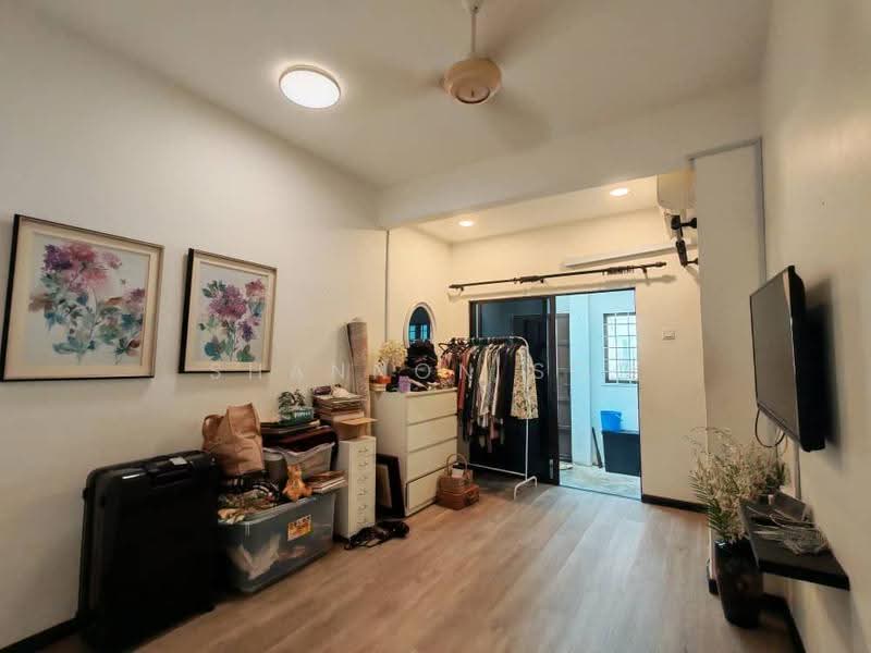 2-storey Terraced House for Sale in Taman Wawasan (Puchong) - Shannon Soo - Living Room - PropertyGuru.com.my