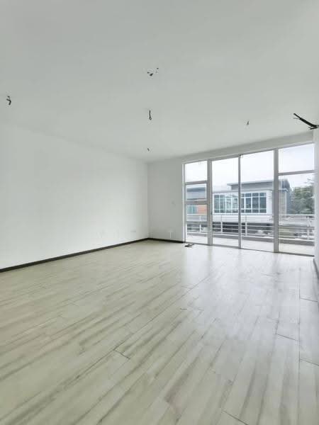 Rumah Kluster untuk Dijual di Austin Heights (Tebrau) - Yik Tat - Living Room - PropertyGuru.com.my