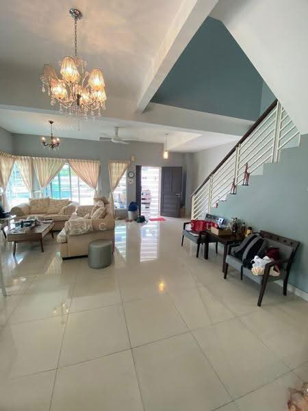 Rumah Teres 2-Tingkat untuk Dijual di Taman Seri Austin (Tebrau) - Nicole Pua - Living Room - PropertyGuru.com.my