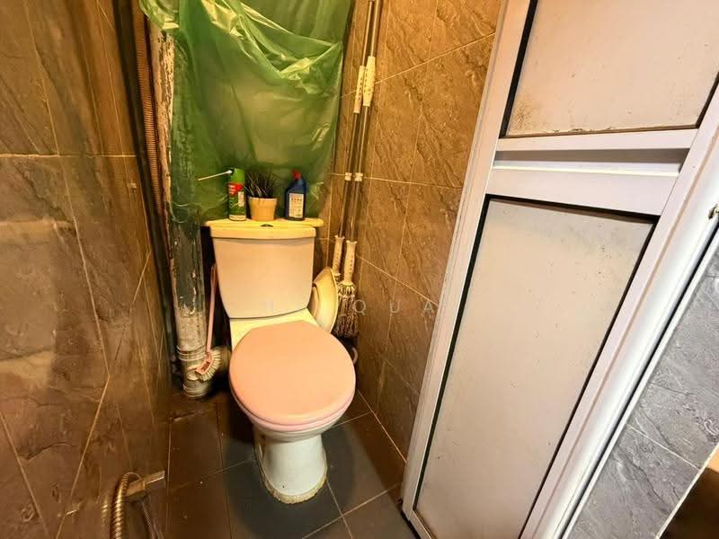 Rumah Flat untuk Dijual di Gugusan Seroja - HL Qua - Bathroom - PropertyGuru.com.my