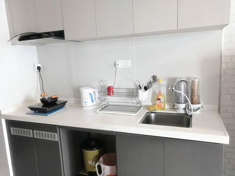 Condominium for Rent at Amberside @ Country Garden Danga Bay - Oscar Wong - Kitchen - PropertyGuru.com.my
