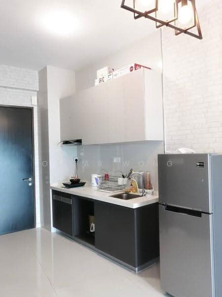 Condominium for Rent at Amberside @ Country Garden Danga Bay - Oscar Wong - Kitchen - PropertyGuru.com.my
