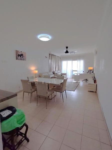 Kondominium untuk Dijual di Amadesa Resort Condominium - Chris Lim - Living Room - PropertyGuru.com.my