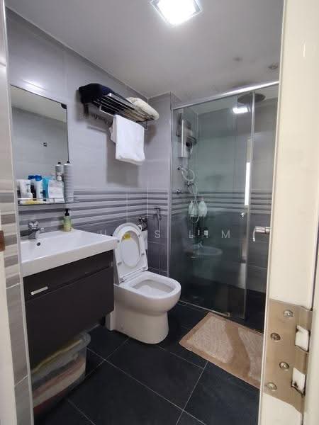 Kondominium untuk Dijual di Amadesa Resort Condominium - Chris Lim - Bathroom - PropertyGuru.com.my