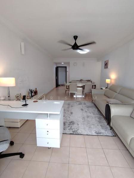 Kondominium untuk Dijual di Amadesa Resort Condominium - Chris Lim - Living Room - PropertyGuru.com.my