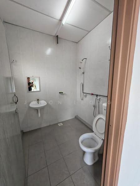 Semi-D Factory for Rent in Kawasan Perindustrian Ringan Bercham (Ipoh) - Jason Leong - Bathroom - PropertyGuru.com.my