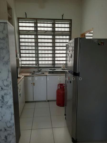 Pangsapuri untuk Disewa di Dahlia Court - Chris Choo - Kitchen - PropertyGuru.com.my