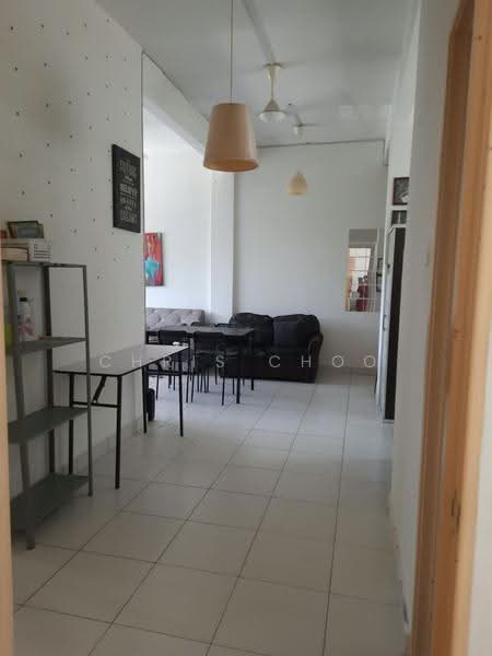 Pangsapuri untuk Disewa di Dahlia Court - Chris Choo - Corridor - PropertyGuru.com.my