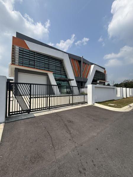 Factory for Sale in Taman Desa Cemerlang (Ulu Tiram) - Yuki Fong - Exterior - PropertyGuru.com.my