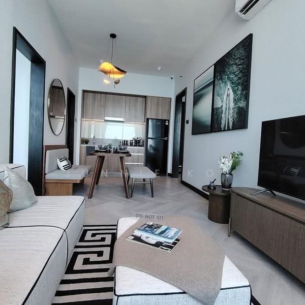Kediaman Servis untuk Dijual di Q Suites @ Jesselton Quay - Junnie Kok - Living Room - PropertyGuru.com.my