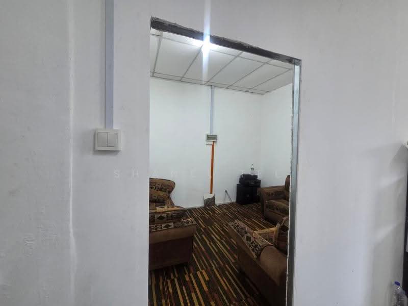 Kedai untuk Dijual di Taman Perindustrian Wawasan (Kluang) - Shanel Tee - Living Room - PropertyGuru.com.my