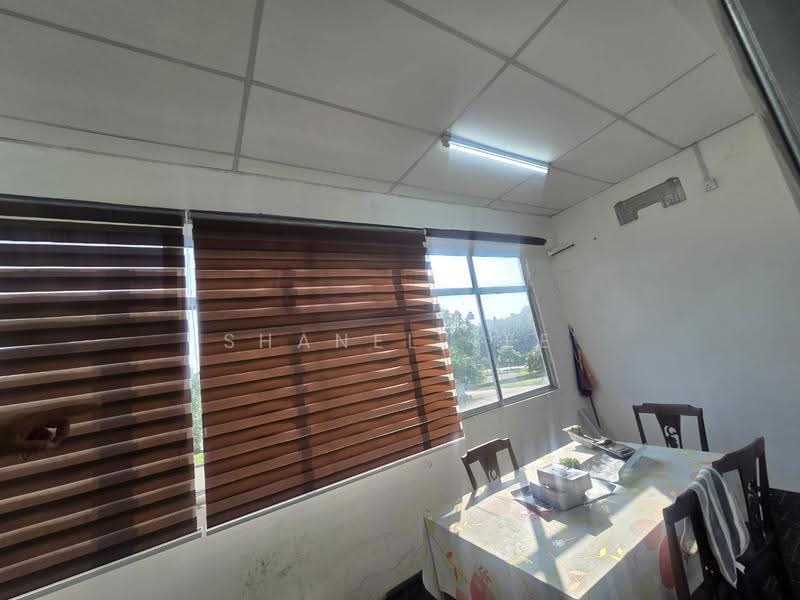 Kedai untuk Dijual di Taman Perindustrian Wawasan (Kluang) - Shanel Tee - Dining Room - PropertyGuru.com.my
