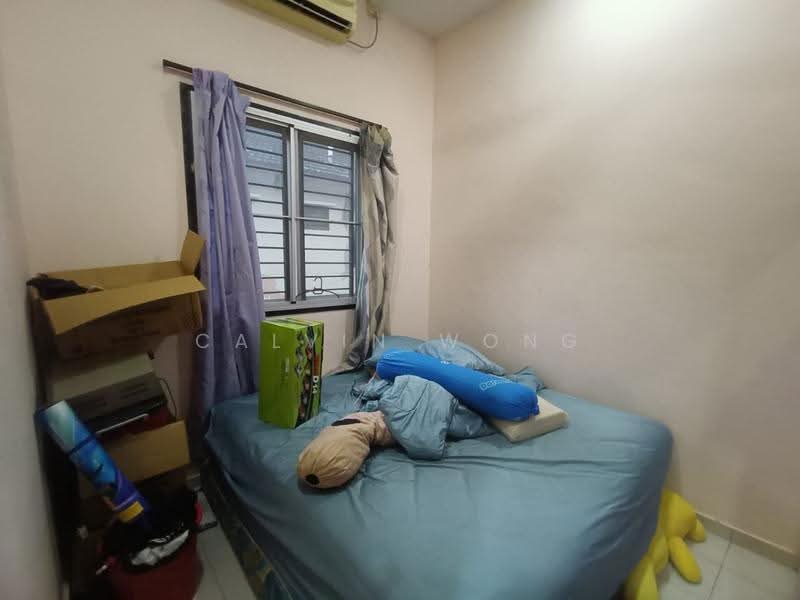 1-storey Terraced House for Sale in Taman JP Perdana (Johor Bahru) - Calvin Wong - Bedroom - PropertyGuru.com.my