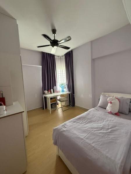Kondominium untuk Dijual di Pantai Panorama Condominiums - Ivan Tan - Bedroom - PropertyGuru.com.my