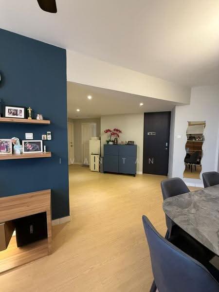 Kondominium untuk Dijual di Pantai Panorama Condominiums - Ivan Tan - Living Room - PropertyGuru.com.my