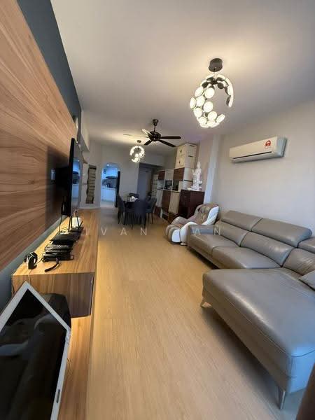 Kondominium untuk Dijual di Pantai Panorama Condominiums - Ivan Tan - Living Room - PropertyGuru.com.my