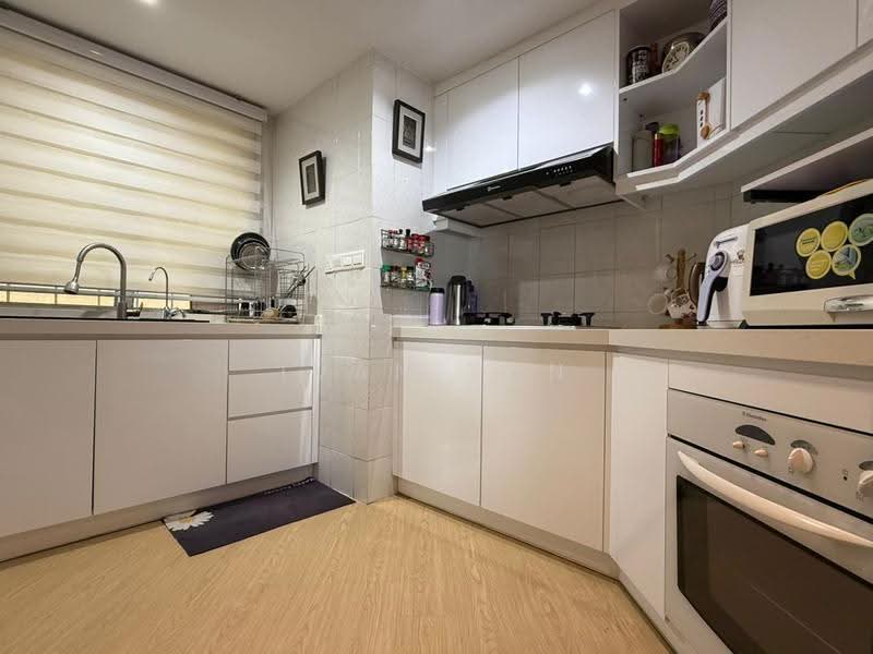 Kondominium untuk Dijual di Pantai Panorama Condominiums - Ivan Tan - Kitchen - PropertyGuru.com.my