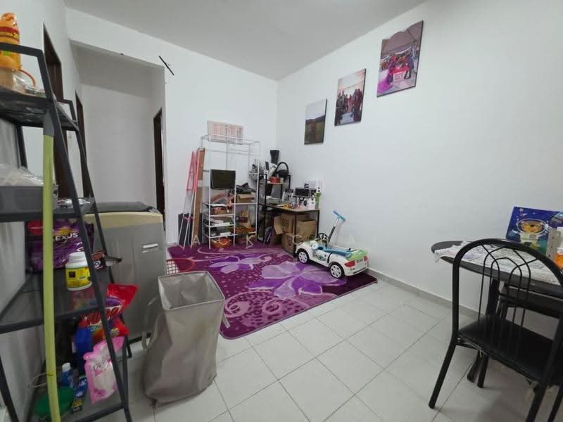 Rumah Bandar untuk Dijual di Taman Scientex Senai (Senai) - Jack Chai - Living Room - PropertyGuru.com.my