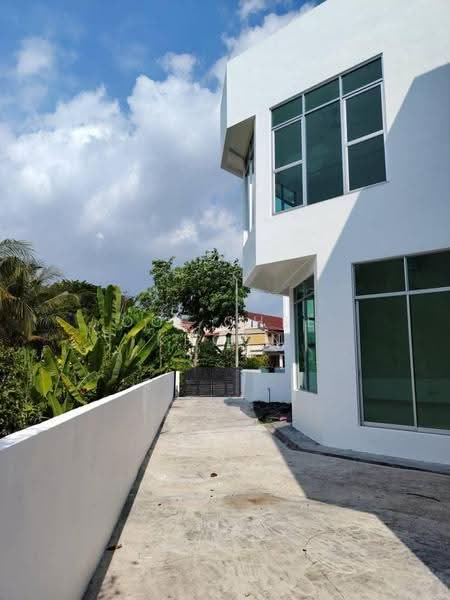 Bungalow House for Sale in Seberang Perai (Penang) - Ooi Chee Khoon - Exterior - PropertyGuru.com.my