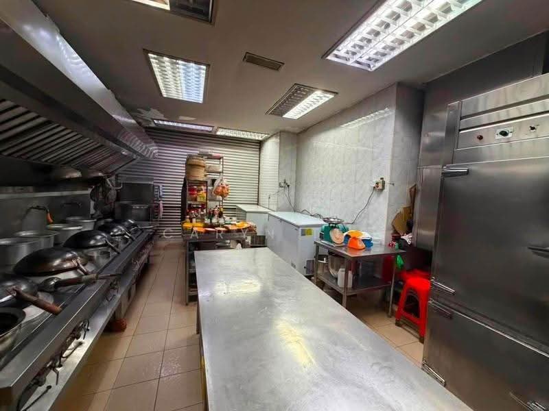 Shop for Rent in Taman Pelangi (Johor Bahru) - Caryn Ter - Kitchen - PropertyGuru.com.my