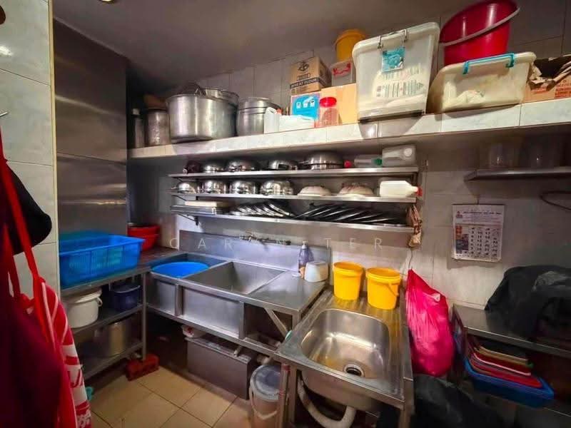 Shop for Rent in Taman Pelangi (Johor Bahru) - Caryn Ter - Kitchen - PropertyGuru.com.my