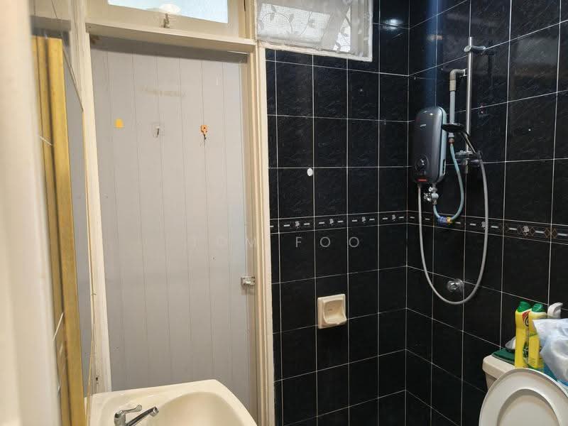 Pangsapuri untuk Disewa di Casa Ria - Tom Foo - Bathroom - PropertyGuru.com.my