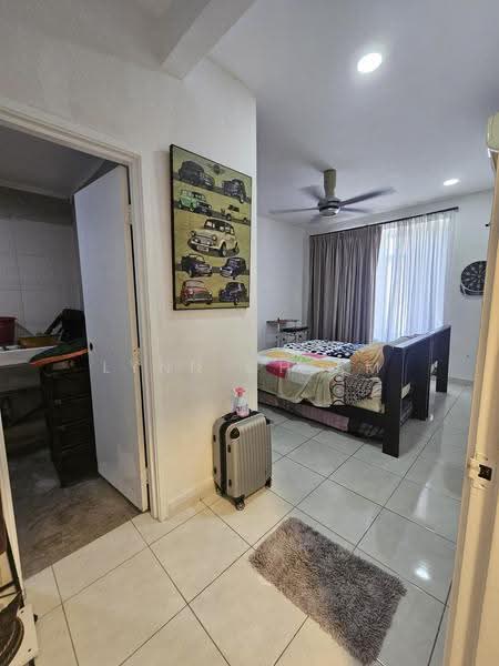 Pangsapuri untuk Dijual di The Oasis Apartment - Lynn Chiam - Bedroom - PropertyGuru.com.my
