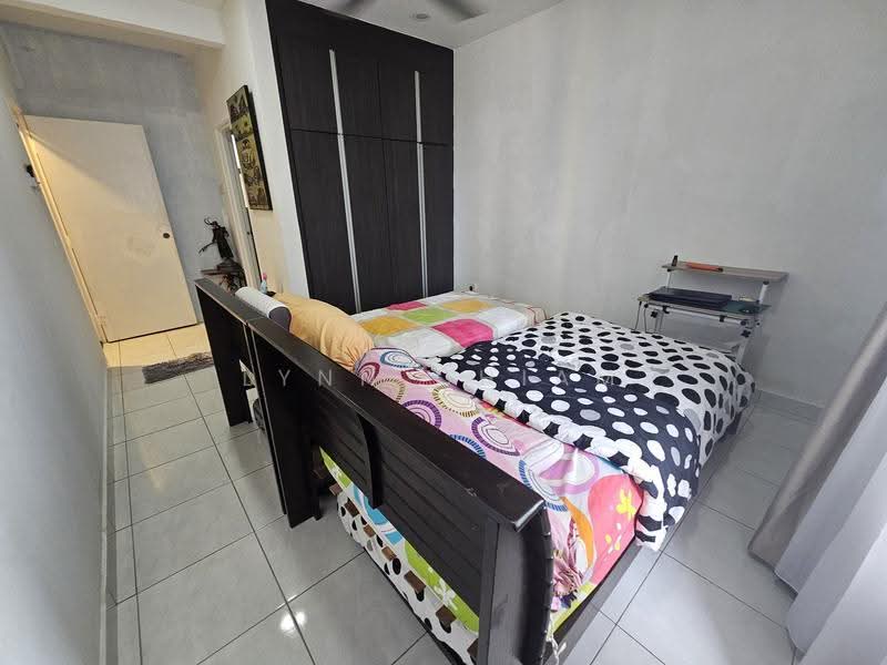 Pangsapuri untuk Dijual di The Oasis Apartment - Lynn Chiam - Bedroom - PropertyGuru.com.my