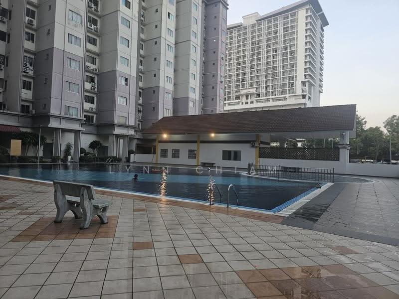 Pangsapuri untuk Dijual di The Oasis Apartment - Lynn Chiam - Exterior - PropertyGuru.com.my
