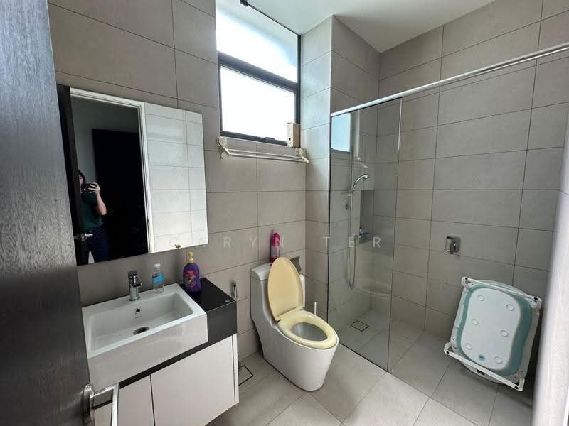 Bungalow House for Sale in Senibong Cove (Masai) - Caryn Ter - Bathroom - PropertyGuru.com.my