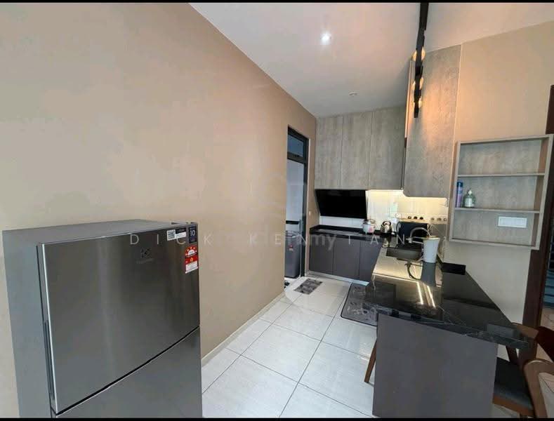Condominium for Rent at Queens Residences Q1 @ Queens Waterfront - Dick Ken Tan - Kitchen - PropertyGuru.com.my