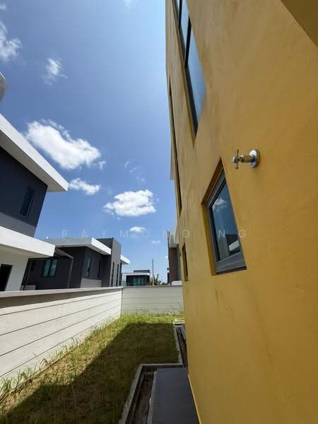 Bungalow House for Sale in Seremban (Negeri Sembilan) - Raymond Ng - Exterior - PropertyGuru.com.my
