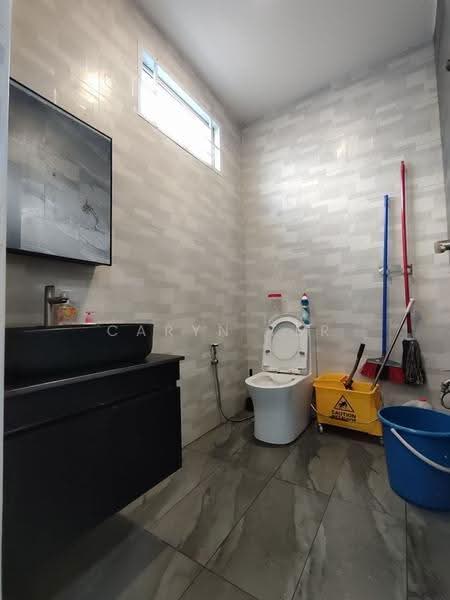 2-storey Terraced House for Sale in Senai (Kulai) - Caryn Ter - Bathroom - PropertyGuru.com.my