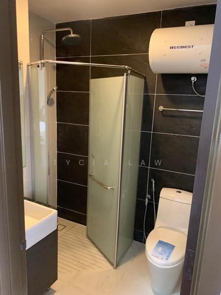 Condominium for Rent at Amberside @ Country Garden Danga Bay - Tycia Law - Bathroom - PropertyGuru.com.my