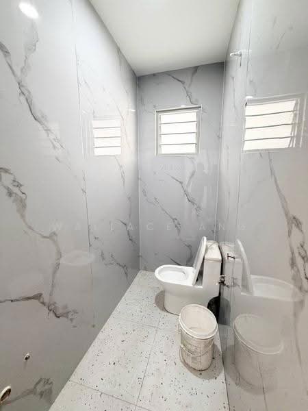 Rumah Berkembar untuk Dijual di Taman Bunga Ros (Tebrau) - Wallace Ang - Bathroom - PropertyGuru.com.my