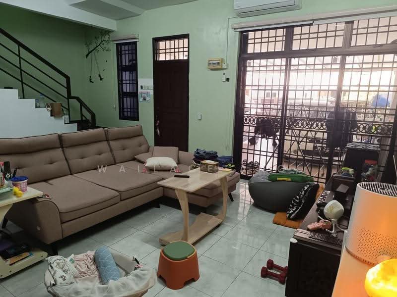 Rumah Teres 2-Tingkat untuk Dijual di Taman Desa Tebrau (Johor Bahru) - Wallace Ang - Living Room - PropertyGuru.com.my