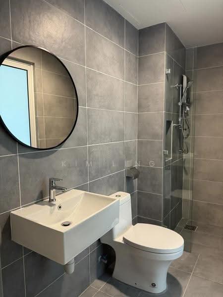 Kediaman Servis untuk Disewa di 121 Residences - Kim Ling - Bathroom - PropertyGuru.com.my