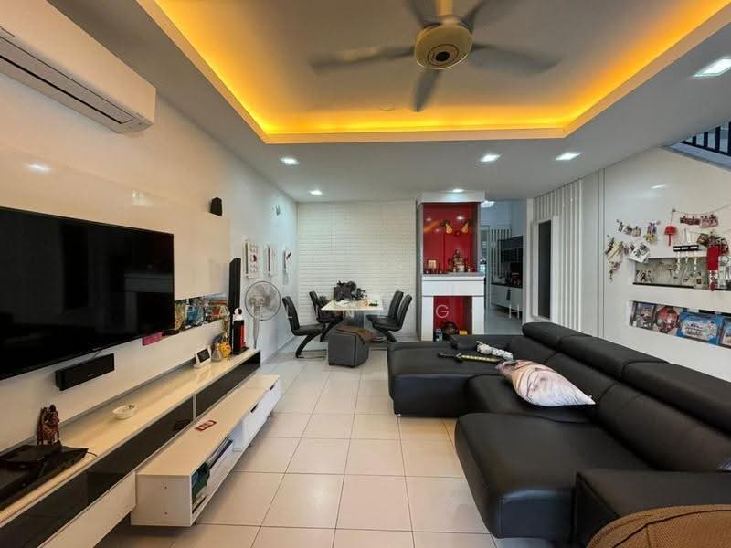 1.5-storey Terraced House for Sale in Bukit Indah (Iskandar Puteri (Nusajaya)) - Pauline Goh - Living Room - PropertyGuru.com.my