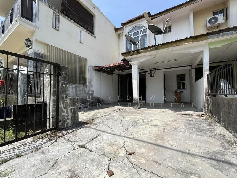 Rumah Teres 2-Tingkat untuk Dijual di Taman Dahlia (Sepang) - Mohd Ridhwan Richard Abdullah - Exterior - PropertyGuru.com.my