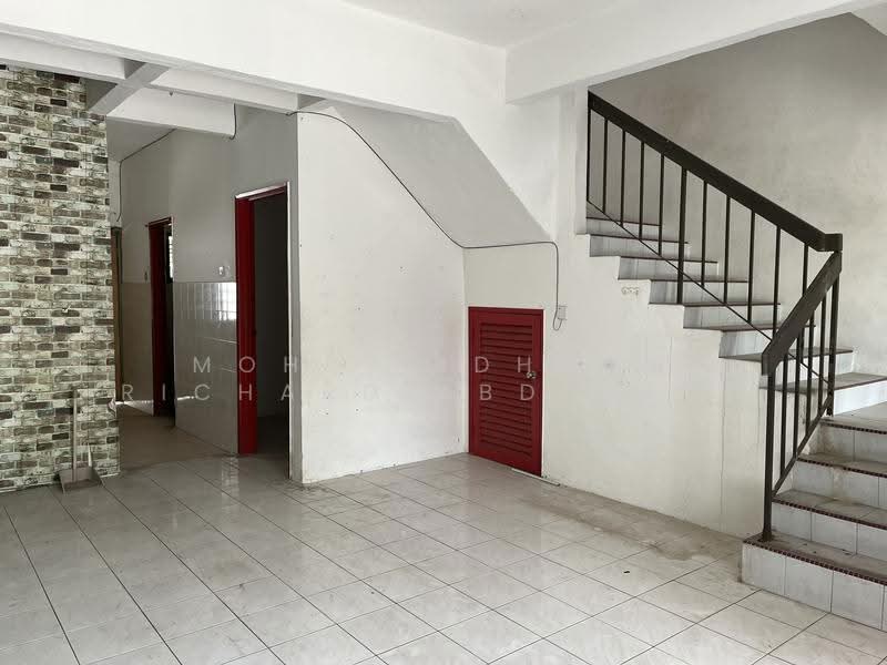 Rumah Teres 2-Tingkat untuk Dijual di Taman Dahlia (Sepang) - Mohd Ridhwan Richard Abdullah - Interior - PropertyGuru.com.my
