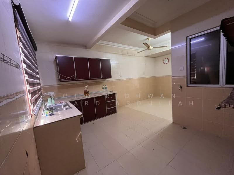 Rumah Teres 2-Tingkat untuk Dijual di Taman Seroja (Sepang) - Mohd Ridhwan Richard Abdullah - Kitchen - PropertyGuru.com.my