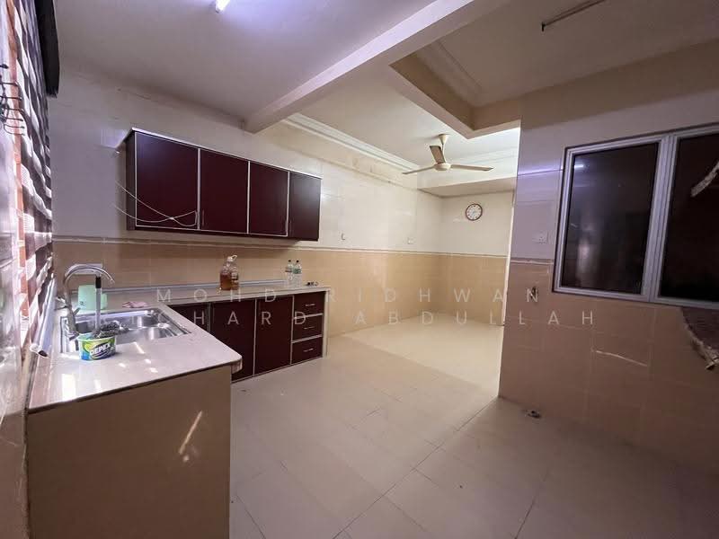 Rumah Teres 2-Tingkat untuk Dijual di Taman Seroja (Sepang) - Mohd Ridhwan Richard Abdullah - Kitchen - PropertyGuru.com.my