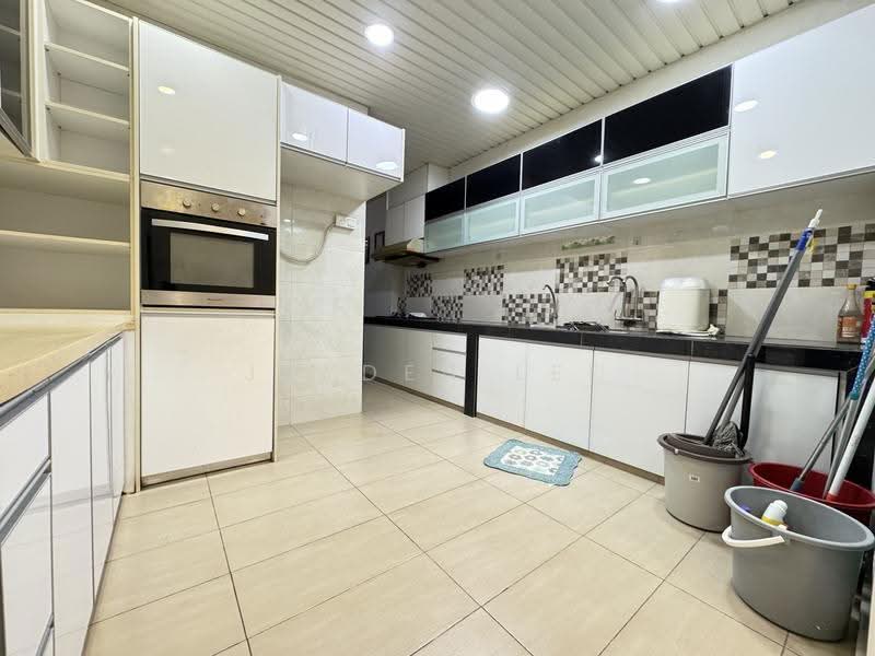 2-storey Terraced House for Sale in Taman Wawasan (Puchong) - Jayden Lee - Kitchen - PropertyGuru.com.my