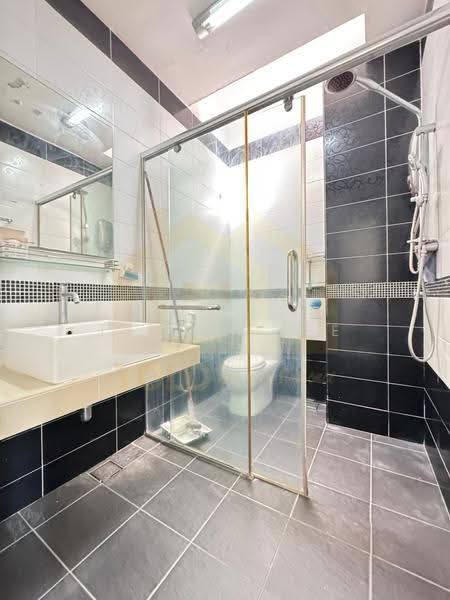2-storey Terraced House for Sale in Taman Wawasan (Puchong) - Jayden Lee - Bathroom - PropertyGuru.com.my