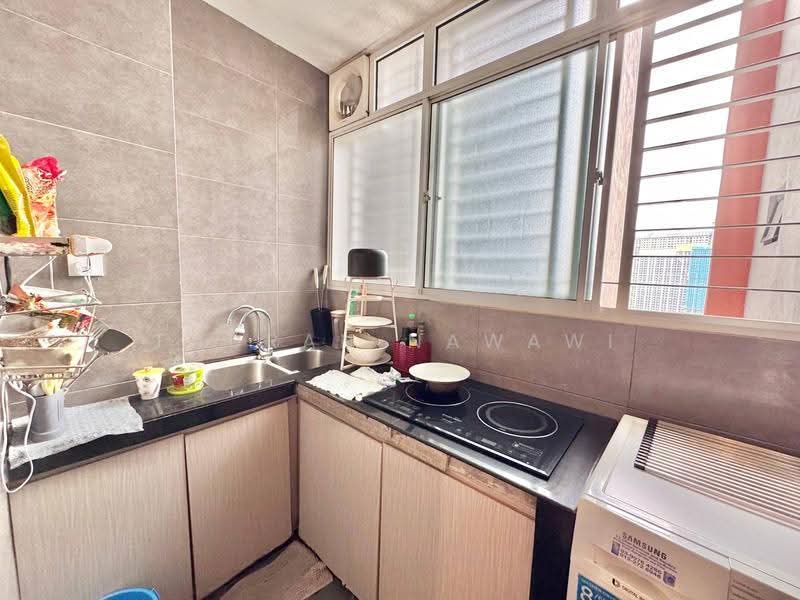 Kondominium untuk Dijual di Residensi Rampai (The Parc Tower) - Fauran Nawawi - Kitchen - PropertyGuru.com.my