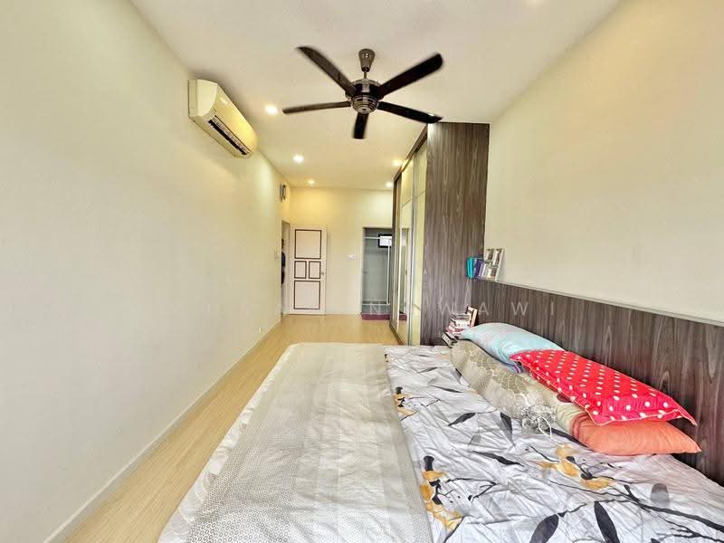 Kondominium untuk Dijual di Residensi Rampai (The Parc Tower) - Fauran Nawawi - Bedroom - PropertyGuru.com.my