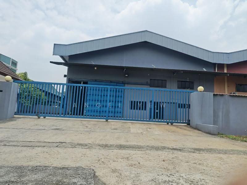 Factory for Rent in Rawang (Selangor) - Angel Yew - Exterior - PropertyGuru.com.my