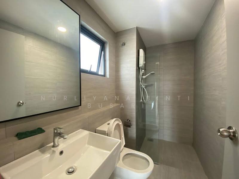 Kediaman Servis untuk Disewa di Maya Bay Residences @ Gamuda Cove - Nurliyana Binti Busari - Bathroom - PropertyGuru.com.my