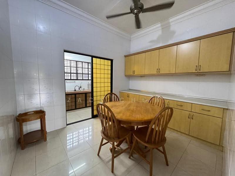1-storey Terraced House for Sale in Taman Johor Jaya (Johor Bahru) - Zack Chow - Kitchen - PropertyGuru.com.my