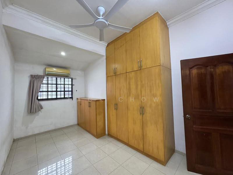 1-storey Terraced House for Sale in Taman Johor Jaya (Johor Bahru) - Zack Chow - Bedroom - PropertyGuru.com.my